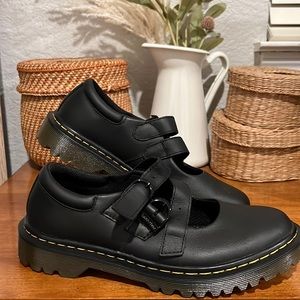 Dr. Martens Mary Jane Platform